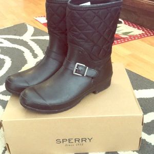 Women’s Sperry winter Boots